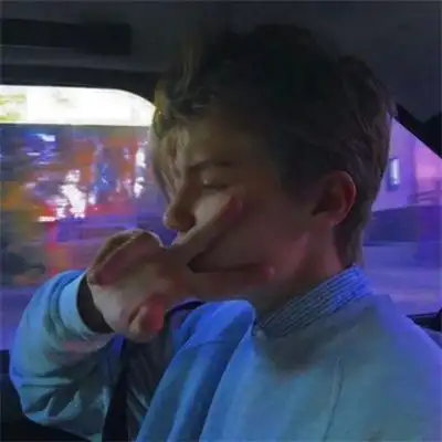 6686体育平台铁牌作者Winston