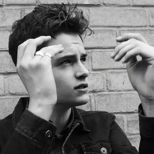 6686体育平台银牌作者Evelyn