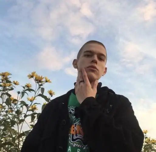 6686体育平台铁牌作者Jeremy