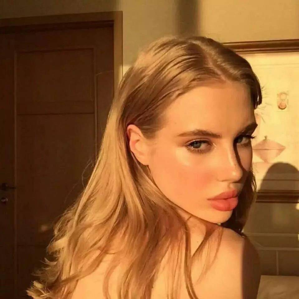 6686体育平台铜牌作者Gwen