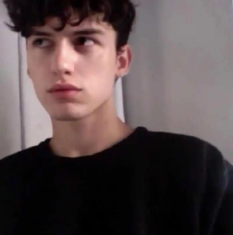 6686体育平台合作伙伴James