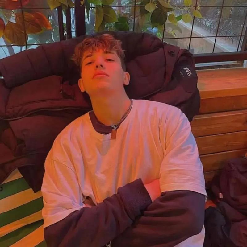 6686体育平台合作伙伴养猫人