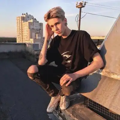 6686体育平台铁牌作者浅夏轻唱