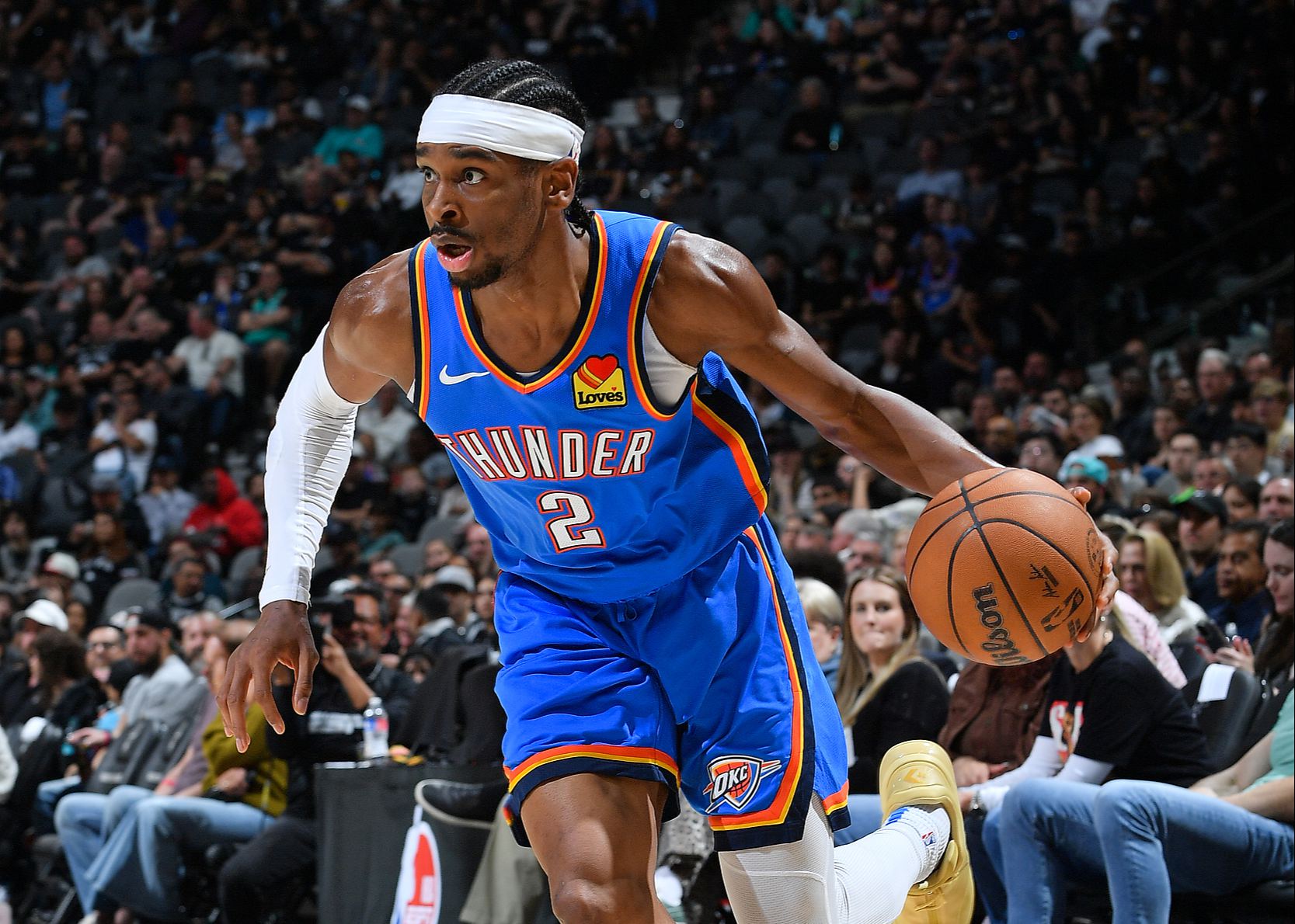 亚历山大第三节8中7轰下18分5助攻，带队逆转局快船8分