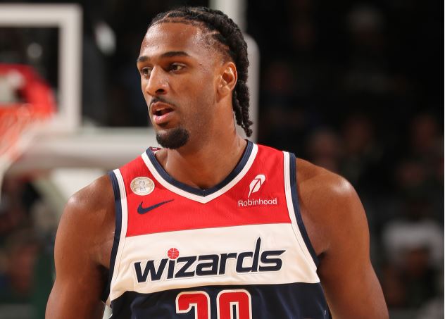 尽力了！萨尔15中10空砍25分11抢篮板